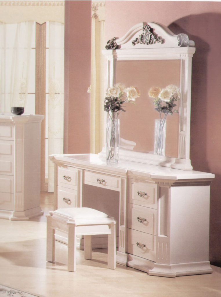 Dresser1